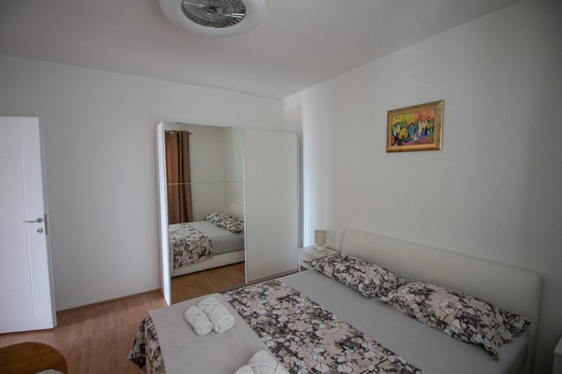 Apartment Zvjezdana أوميس المظهر الخارجي الصورة